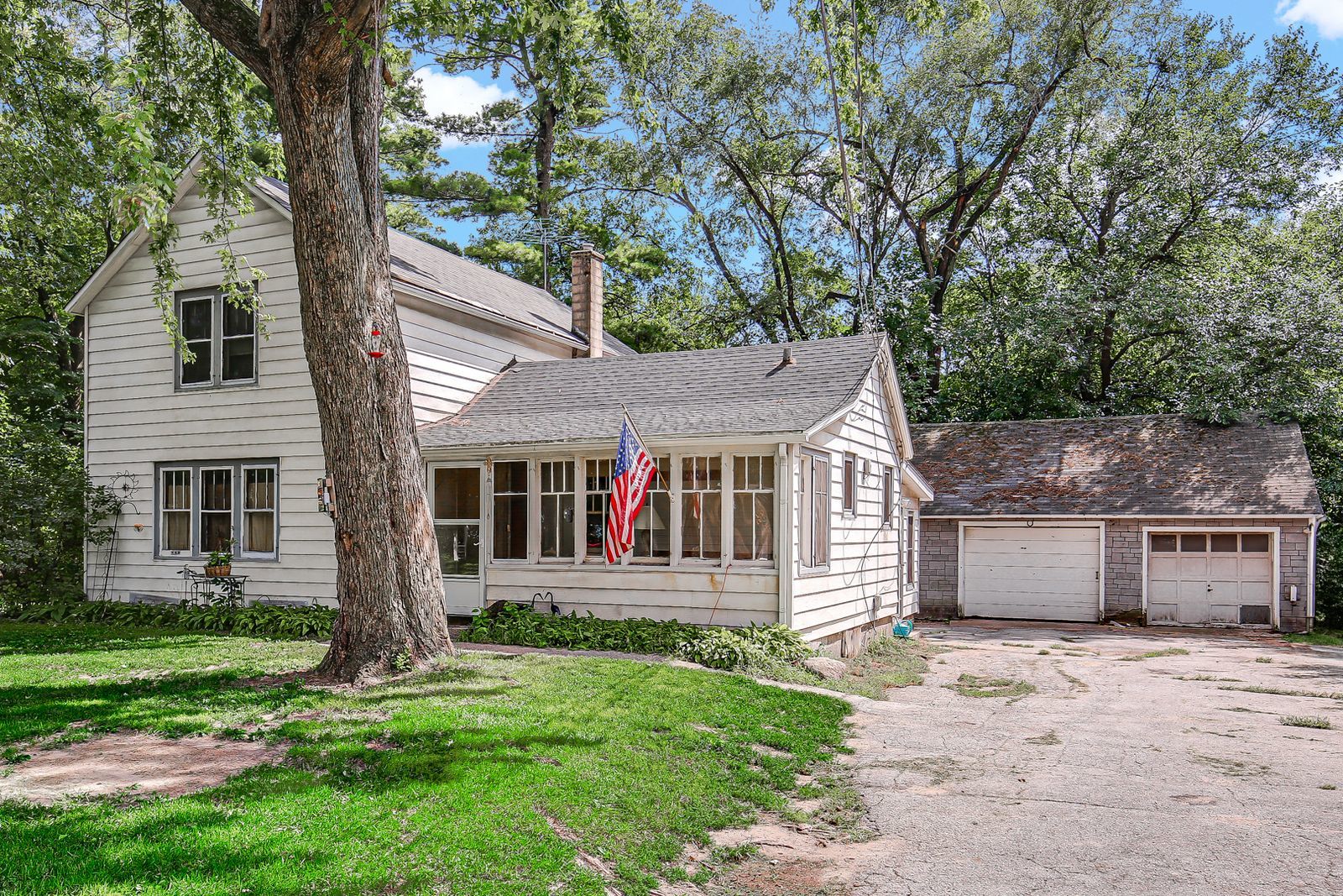 2201 Thornton Lansing Road, Lansing, IL 60438