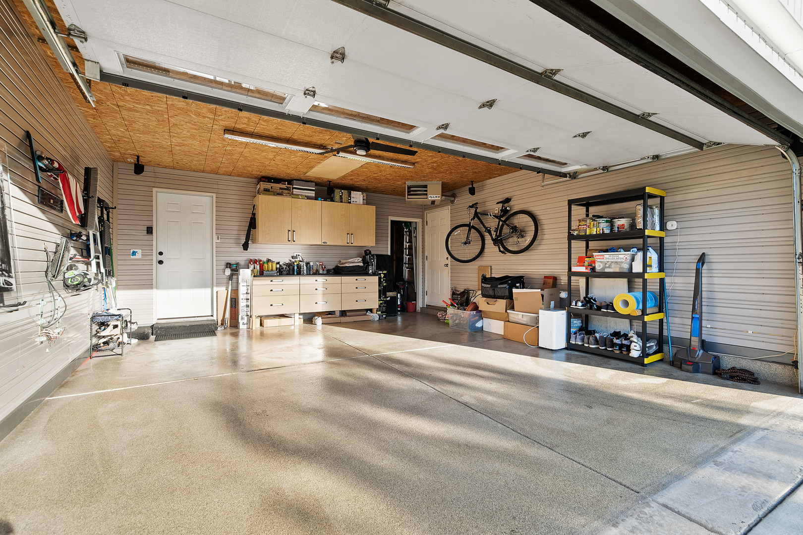 421 N Braintree Drive, Schaumburg, IL 60194