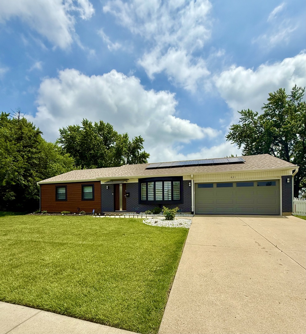 421 N Braintree Drive, Schaumburg, IL 60194