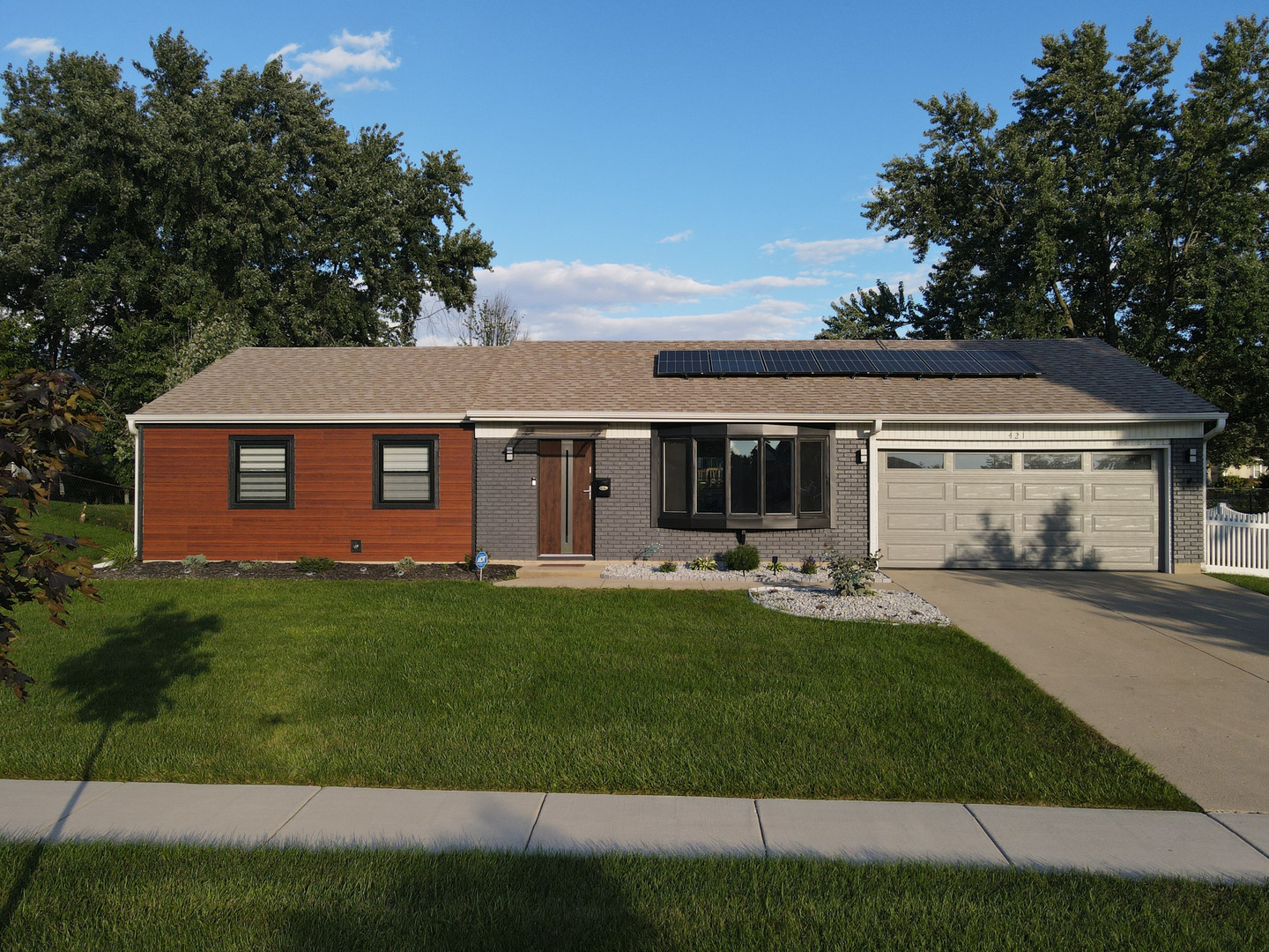 421 N Braintree Drive, Schaumburg, IL 60194