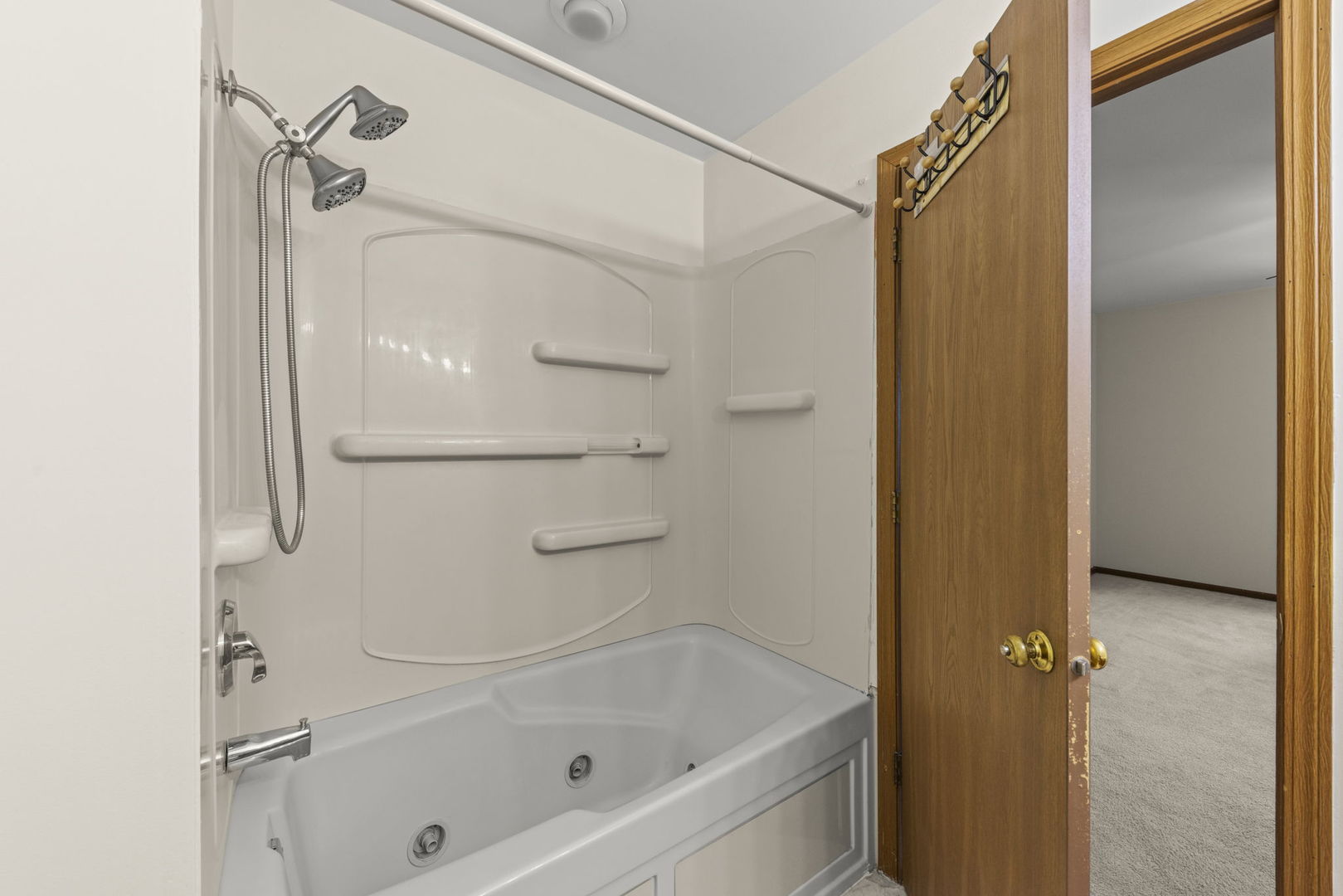 300 Starling Court #A, Bloomingdale, IL 60108