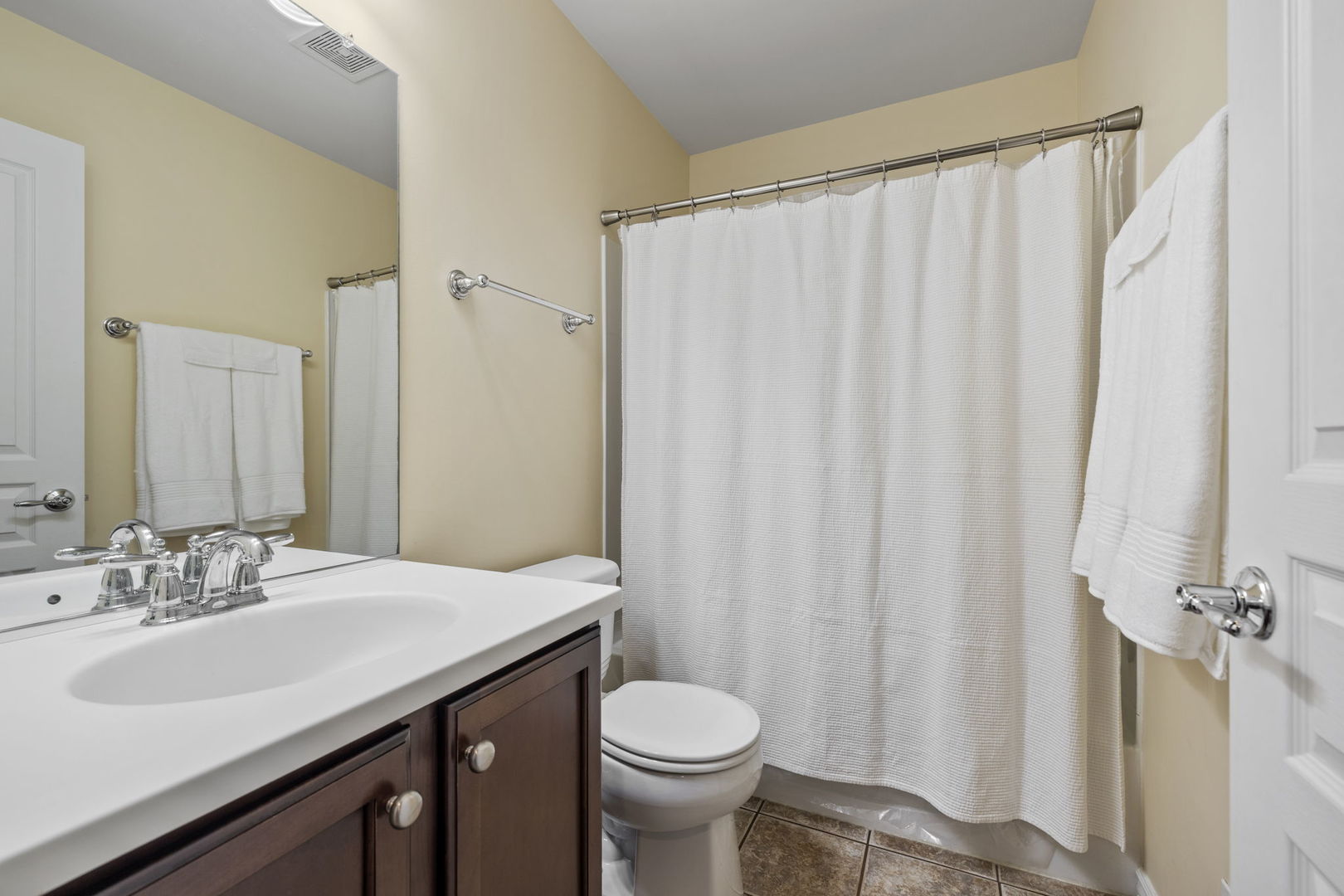 254 Devoe Drive, Oswego, IL 60543