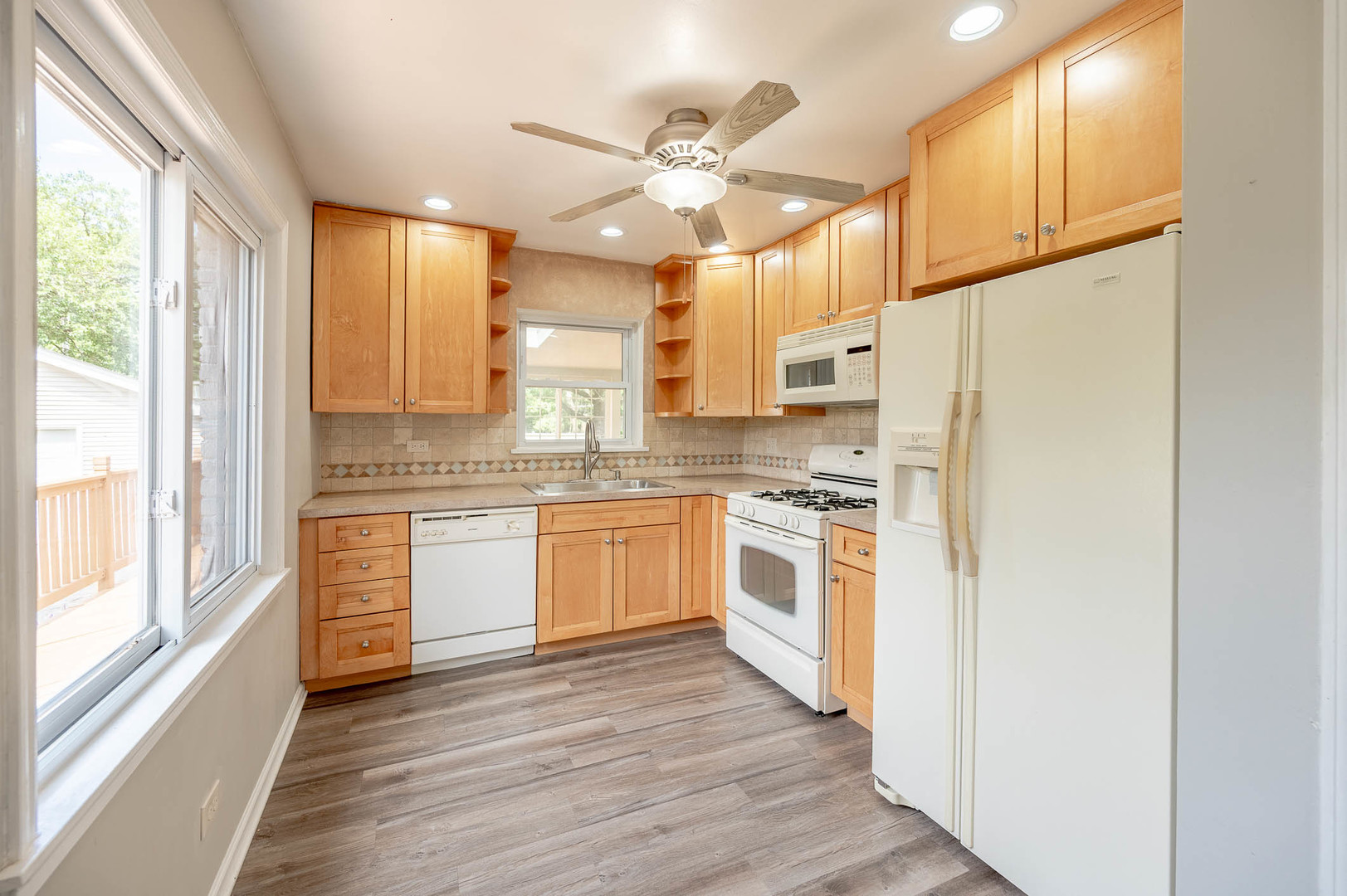 566 Glendale Avenue, Wheaton, IL 60187