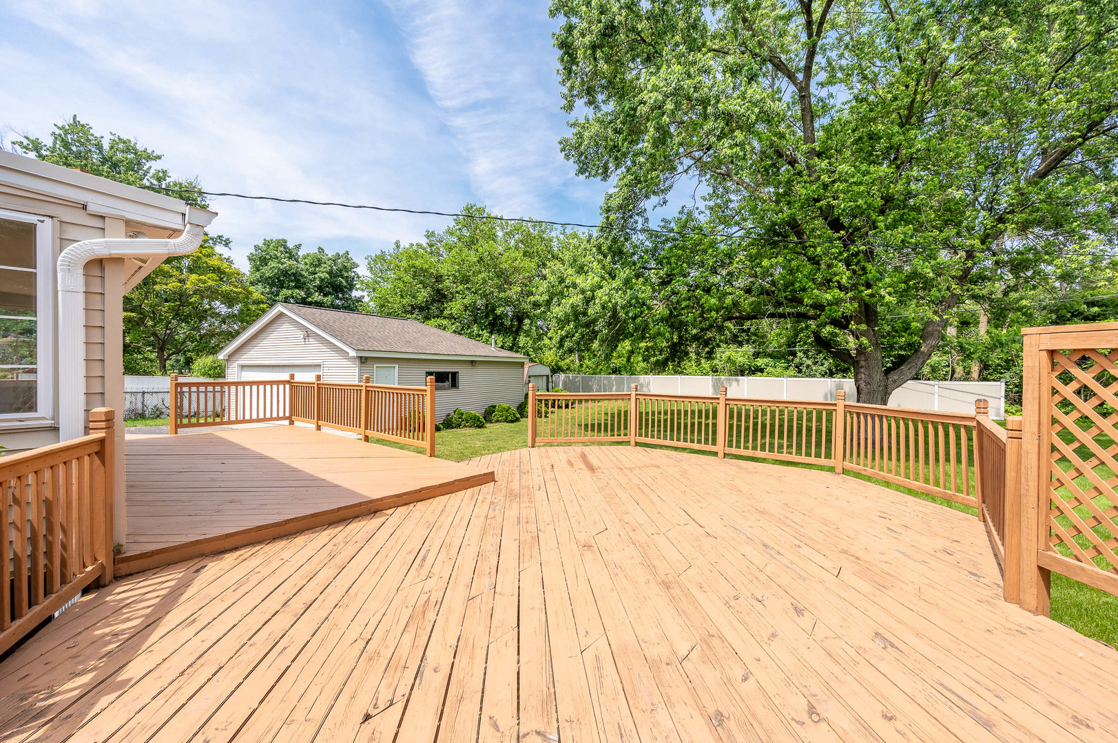 566 Glendale Avenue, Wheaton, IL 60187