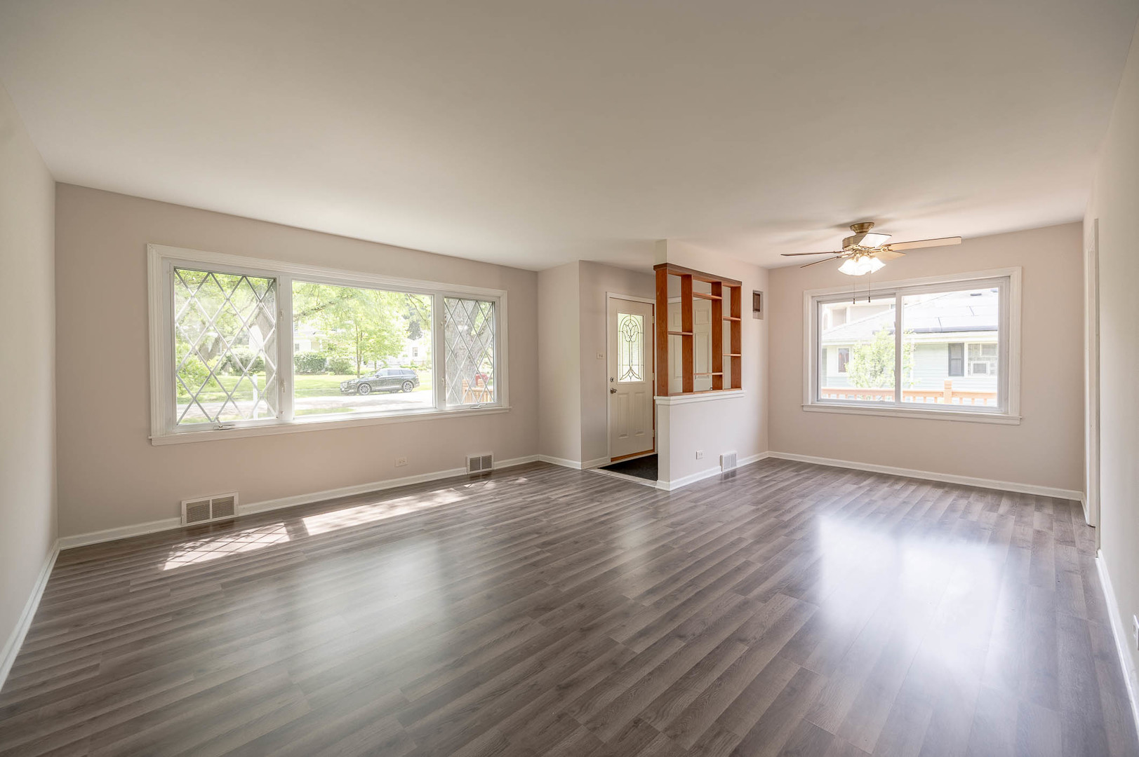 566 Glendale Avenue, Wheaton, IL 60187
