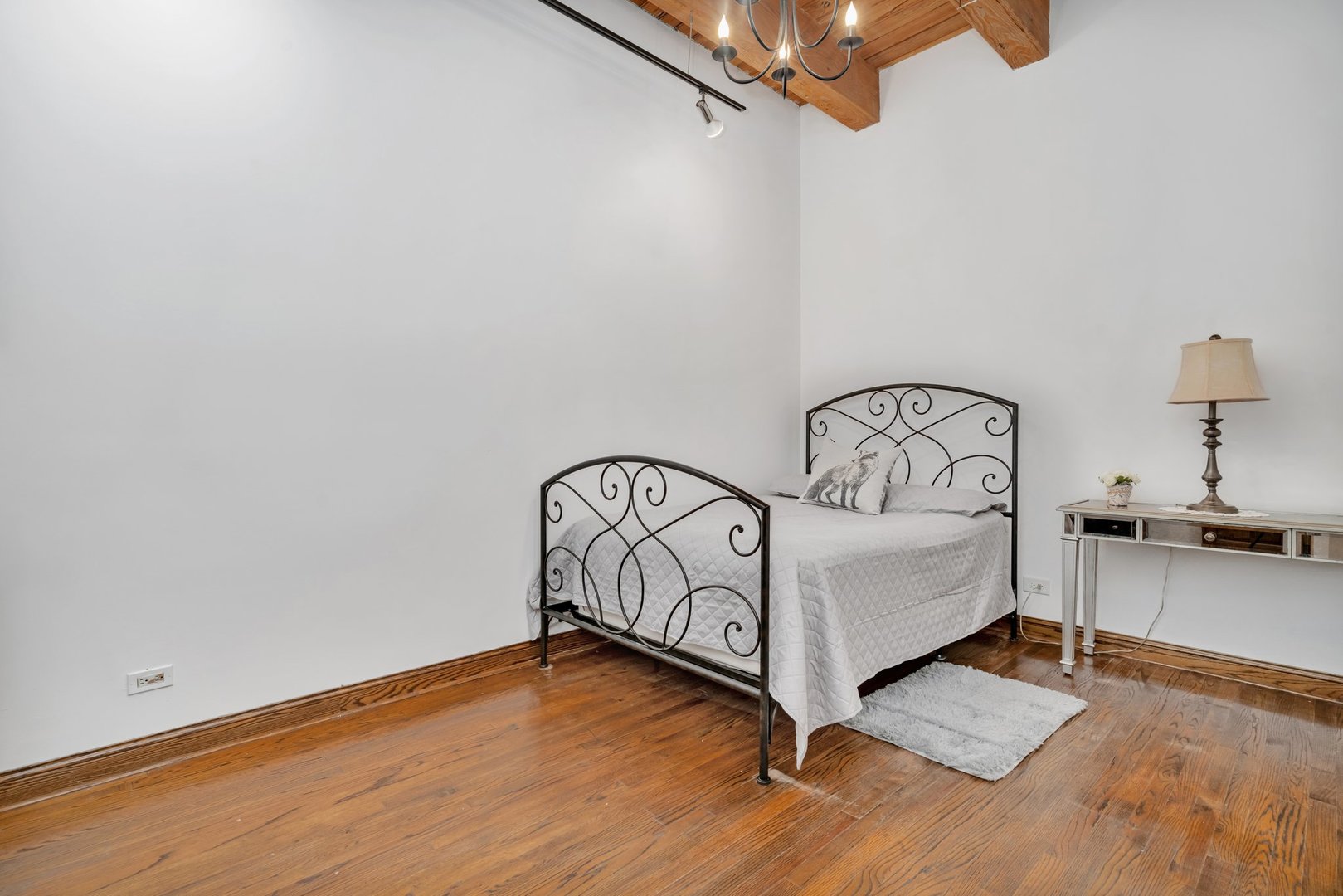2310 S Canal Street #212, Chicago, IL 60616