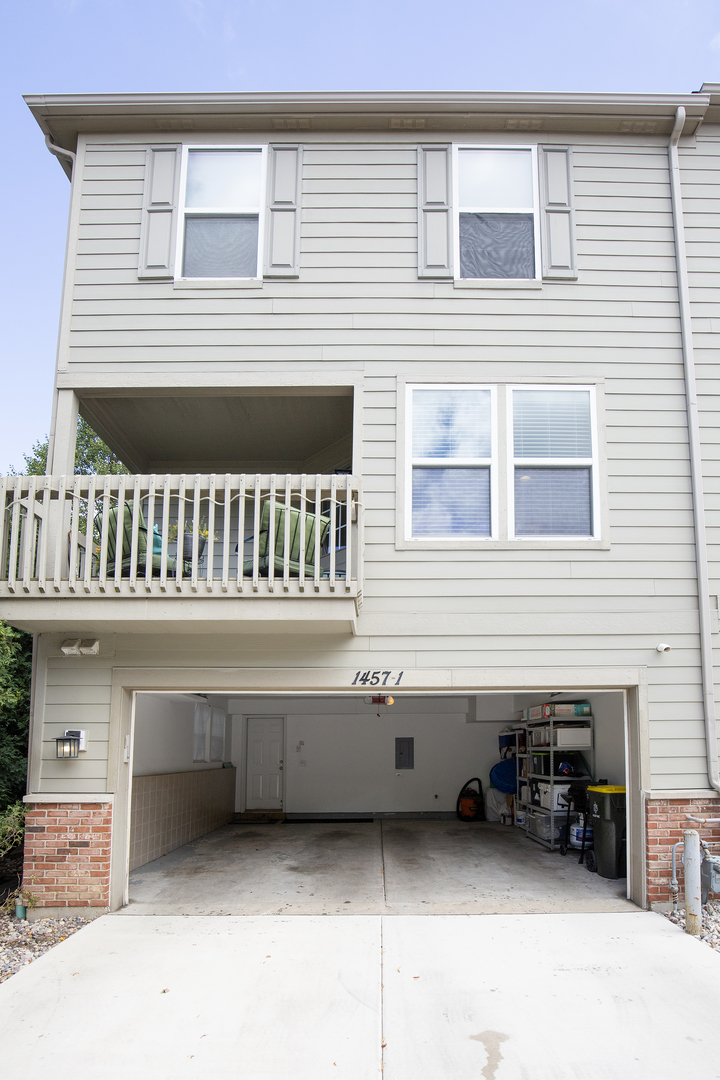 1457 Blackhawk Court #1, Wood Dale, IL 60191