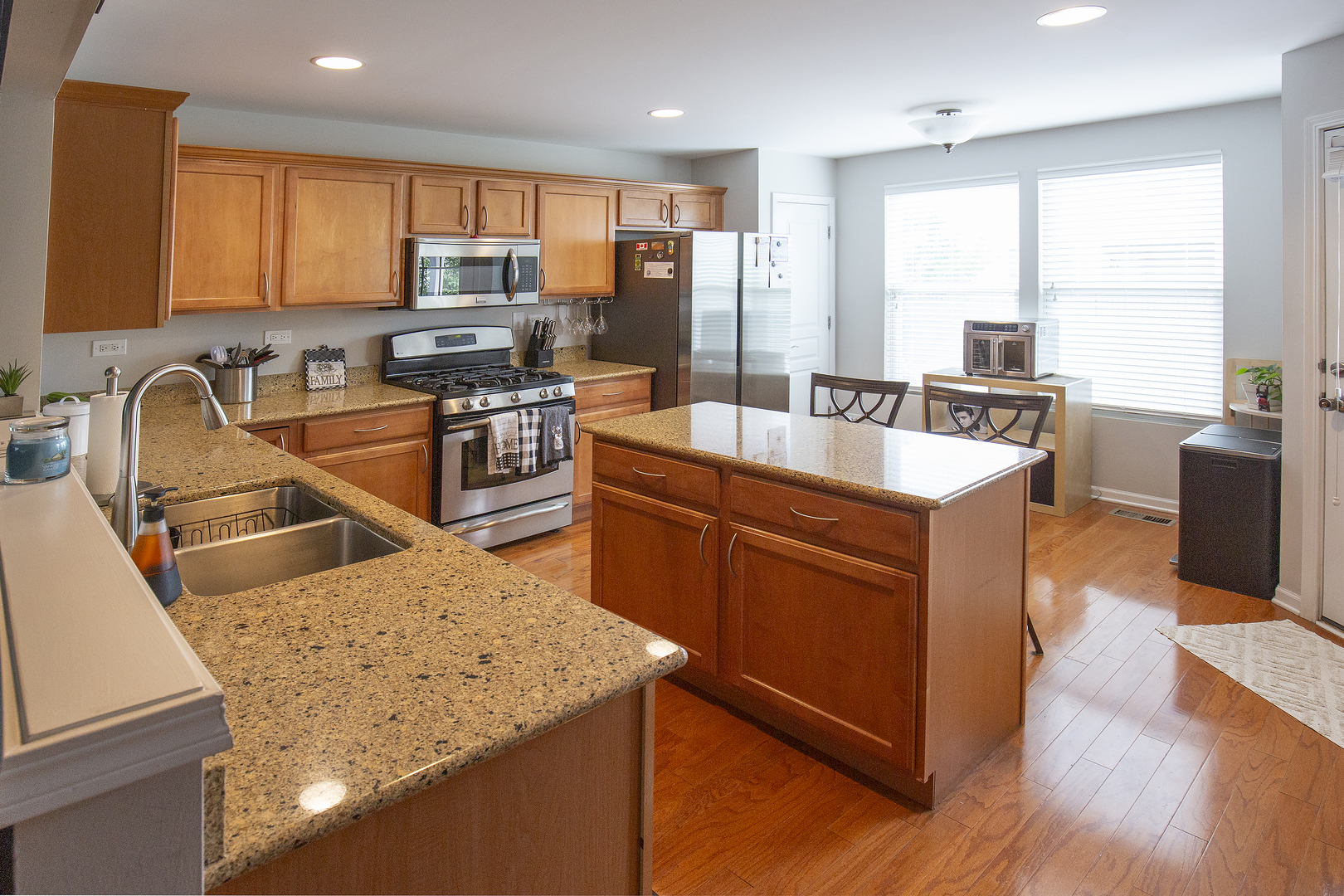 1457 Blackhawk Court #1, Wood Dale, IL 60191