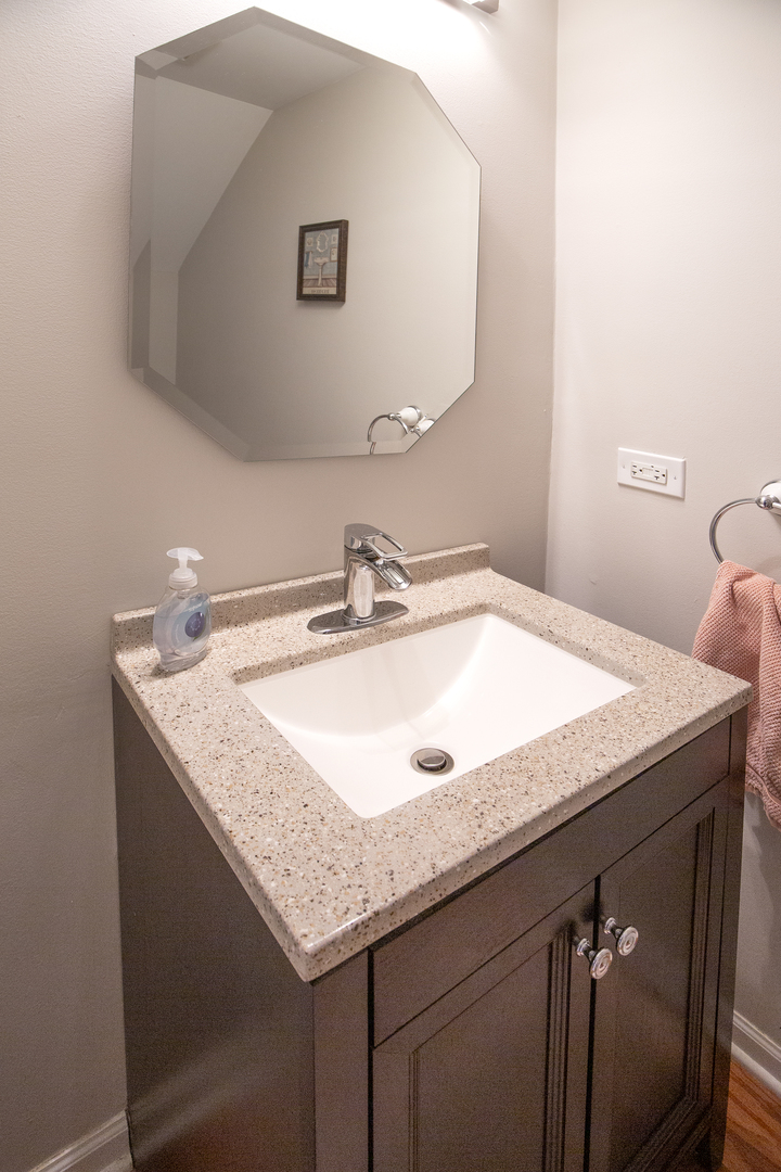 1457 Blackhawk Court #1, Wood Dale, IL 60191