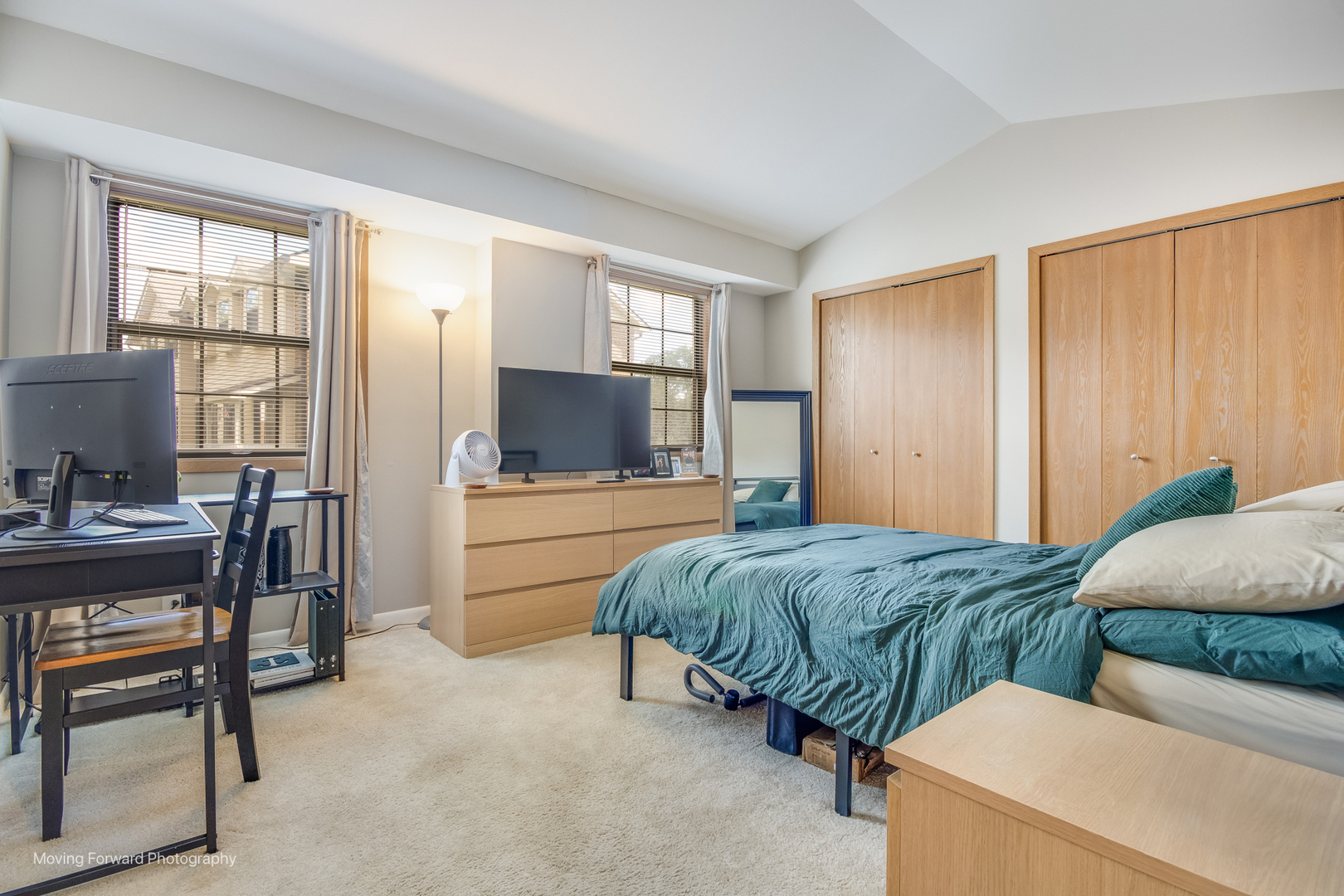 1490 W Jefferson Avenue #B, Naperville, IL 60540
