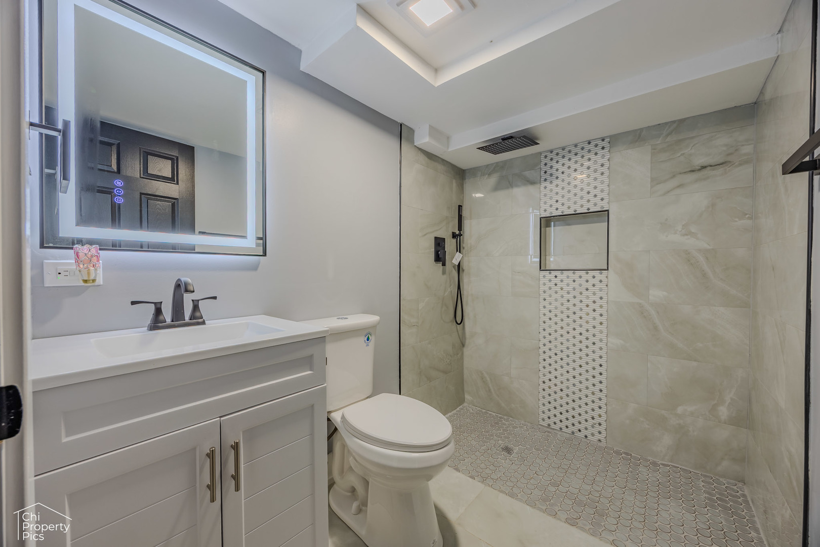 752 Rolling Drive, Lisle, IL 60532