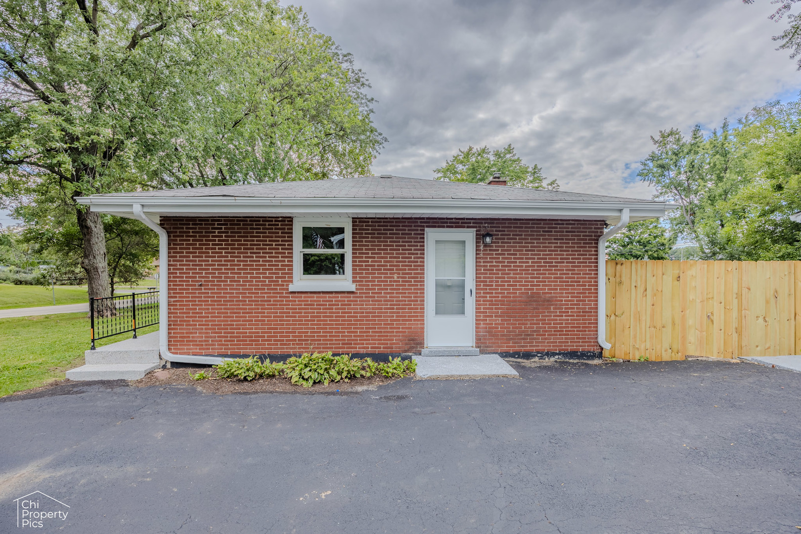 752 Rolling Drive, Lisle, IL 60532