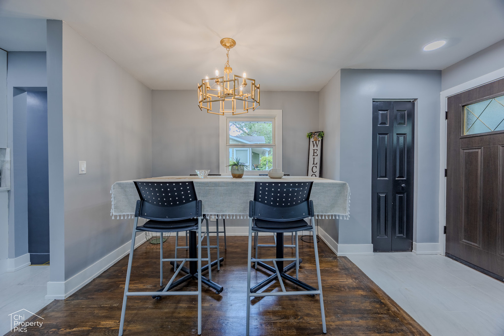 752 Rolling Drive, Lisle, IL 60532