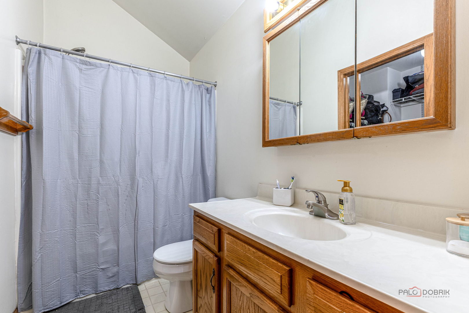 807 Aspen Way, Genoa, IL 60135