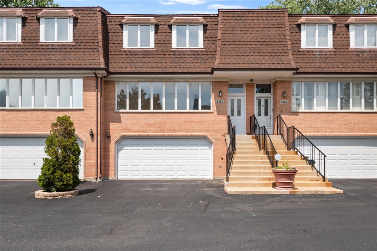 5332 Fairview Lane, Skokie, IL 60077