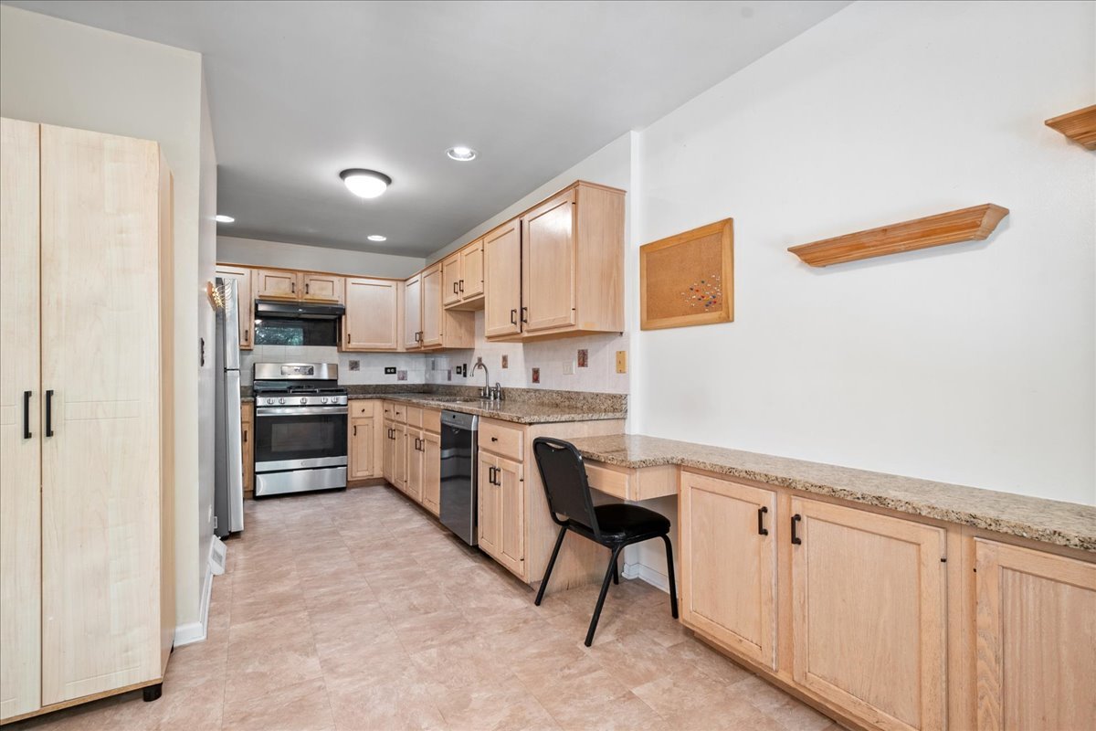 5332 Fairview Lane, Skokie, IL 60077