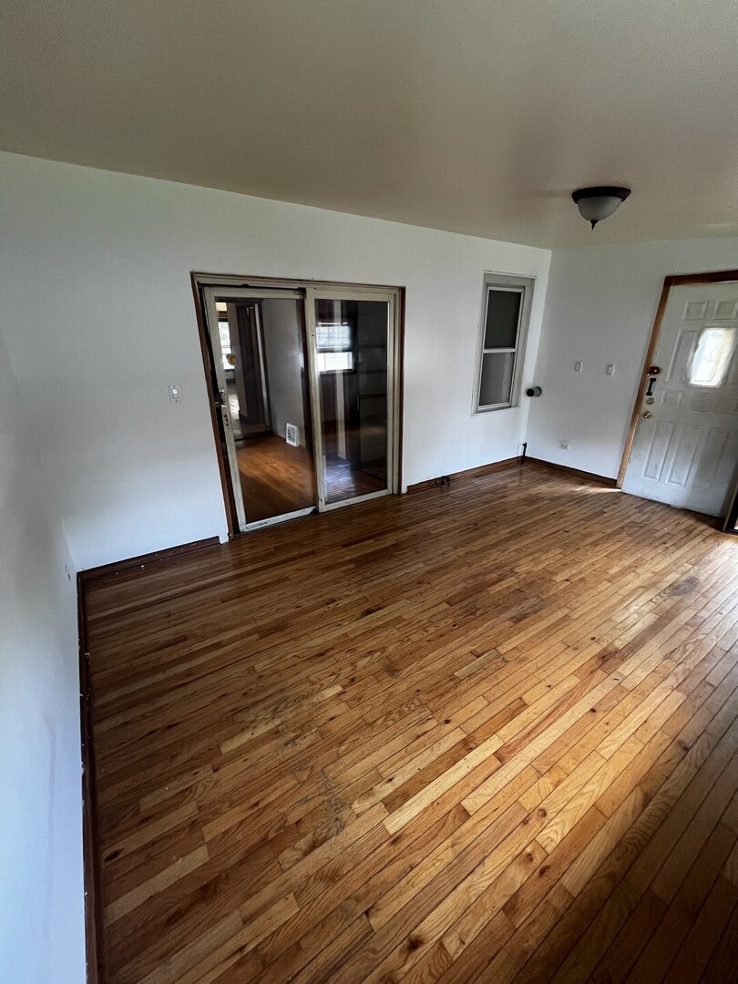3345 W 61st Place, Chicago, IL 60629
