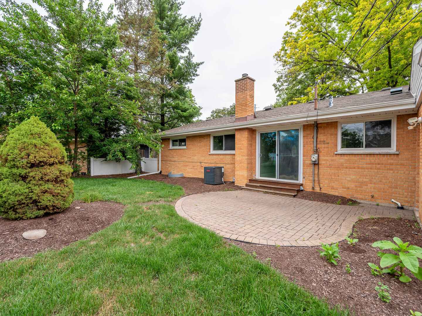 454 E Park Avenue, Elmhurst, IL 60126