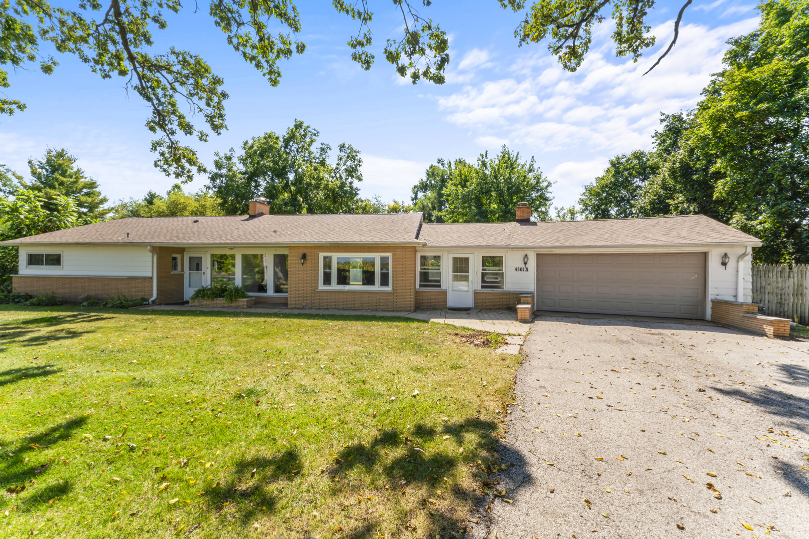 4501 E Kuhn Road, Richmond, IL 60071