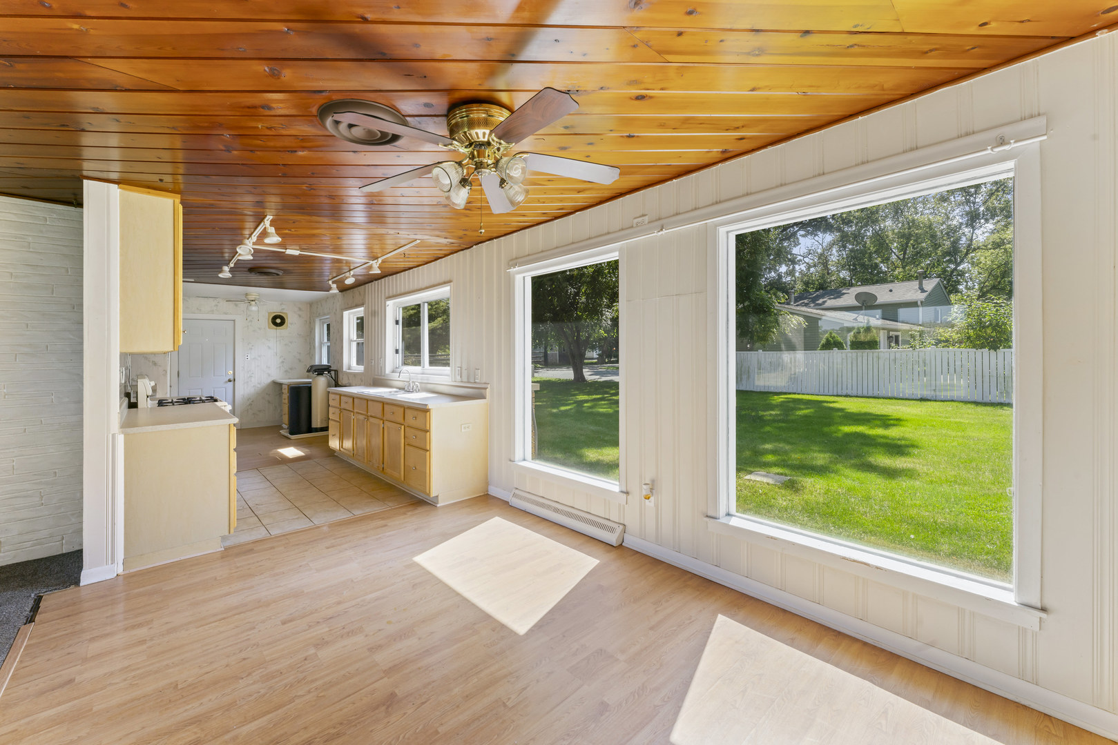 4501 E Kuhn Road, Richmond, IL 60071
