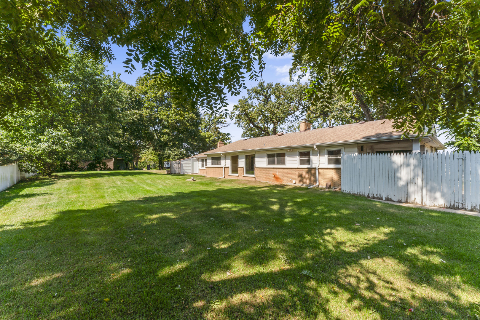 4501 E Kuhn Road, Richmond, IL 60071