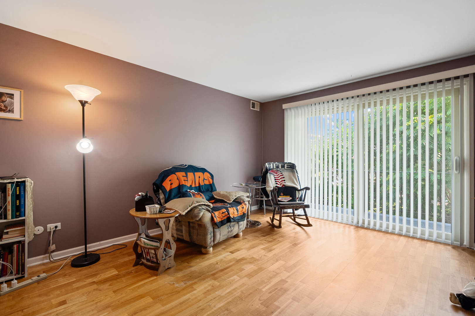 8996 Archer Avenue #2D, Willow Springs, IL 60480
