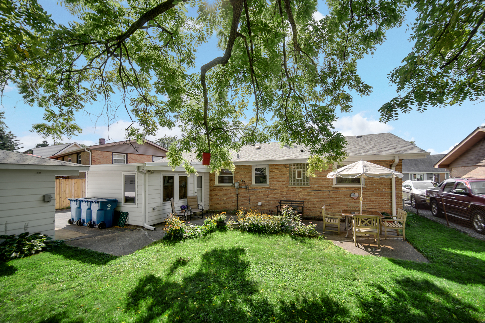 13209 E Playfield Drive, Crestwood, IL 60418