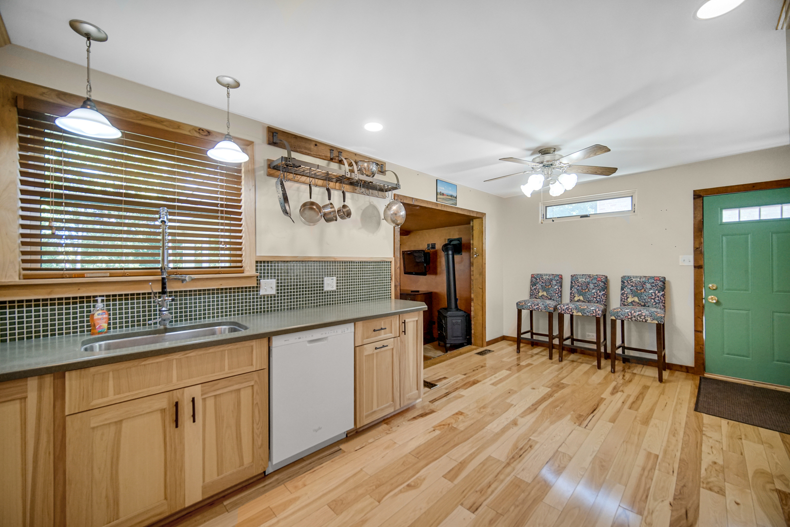13209 E Playfield Drive, Crestwood, IL 60418