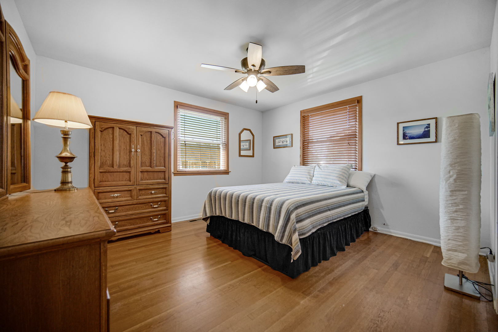 13209 E Playfield Drive, Crestwood, IL 60418