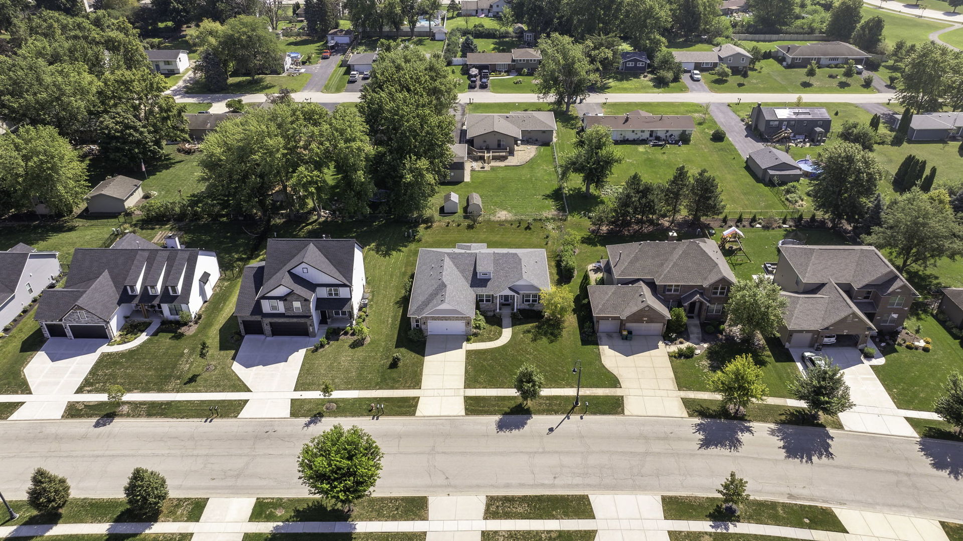 21021 Lakewoods Lane, Shorewood, IL 60404