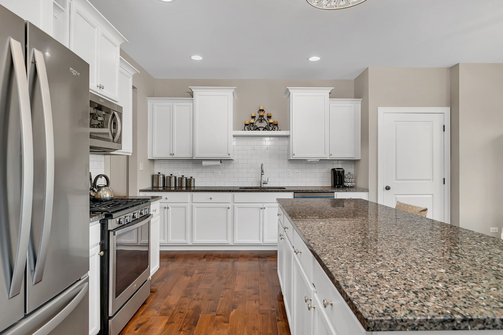 21021 Lakewoods Lane, Shorewood, IL 60404