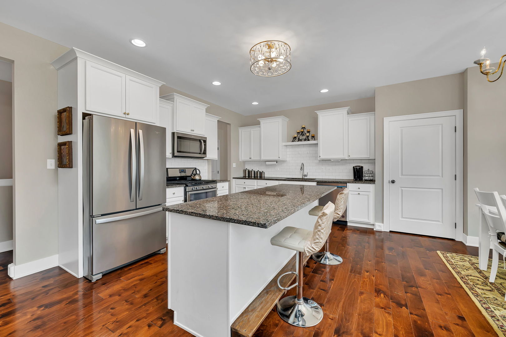 21021 Lakewoods Lane, Shorewood, IL 60404