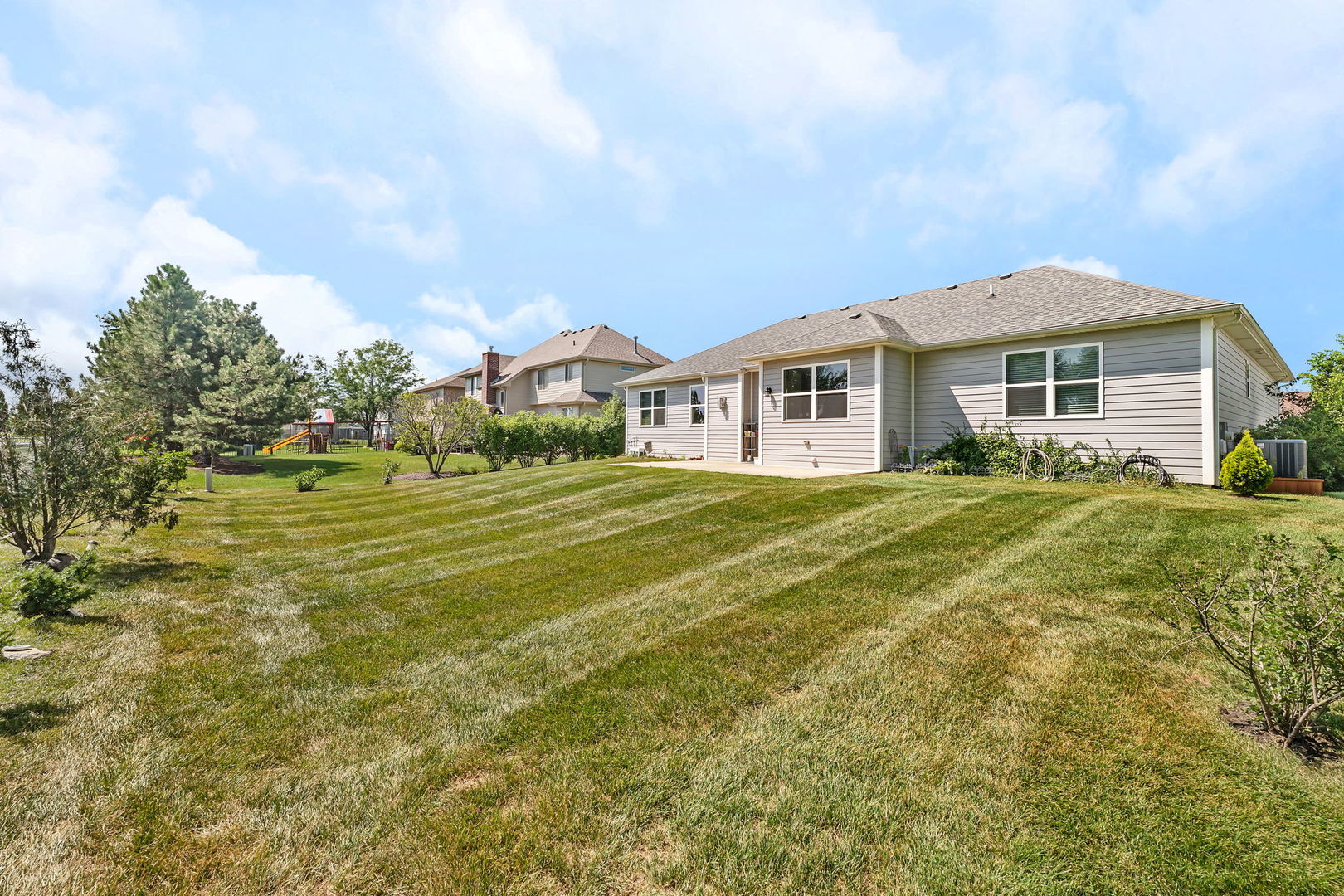 21021 Lakewoods Lane, Shorewood, IL 60404