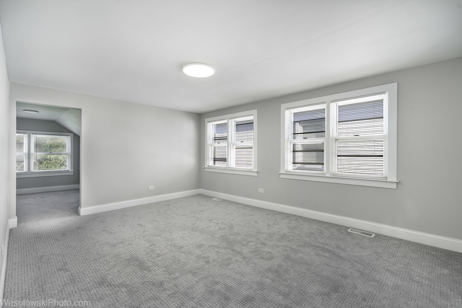4055 N Marmora Avenue, Chicago, IL 60634