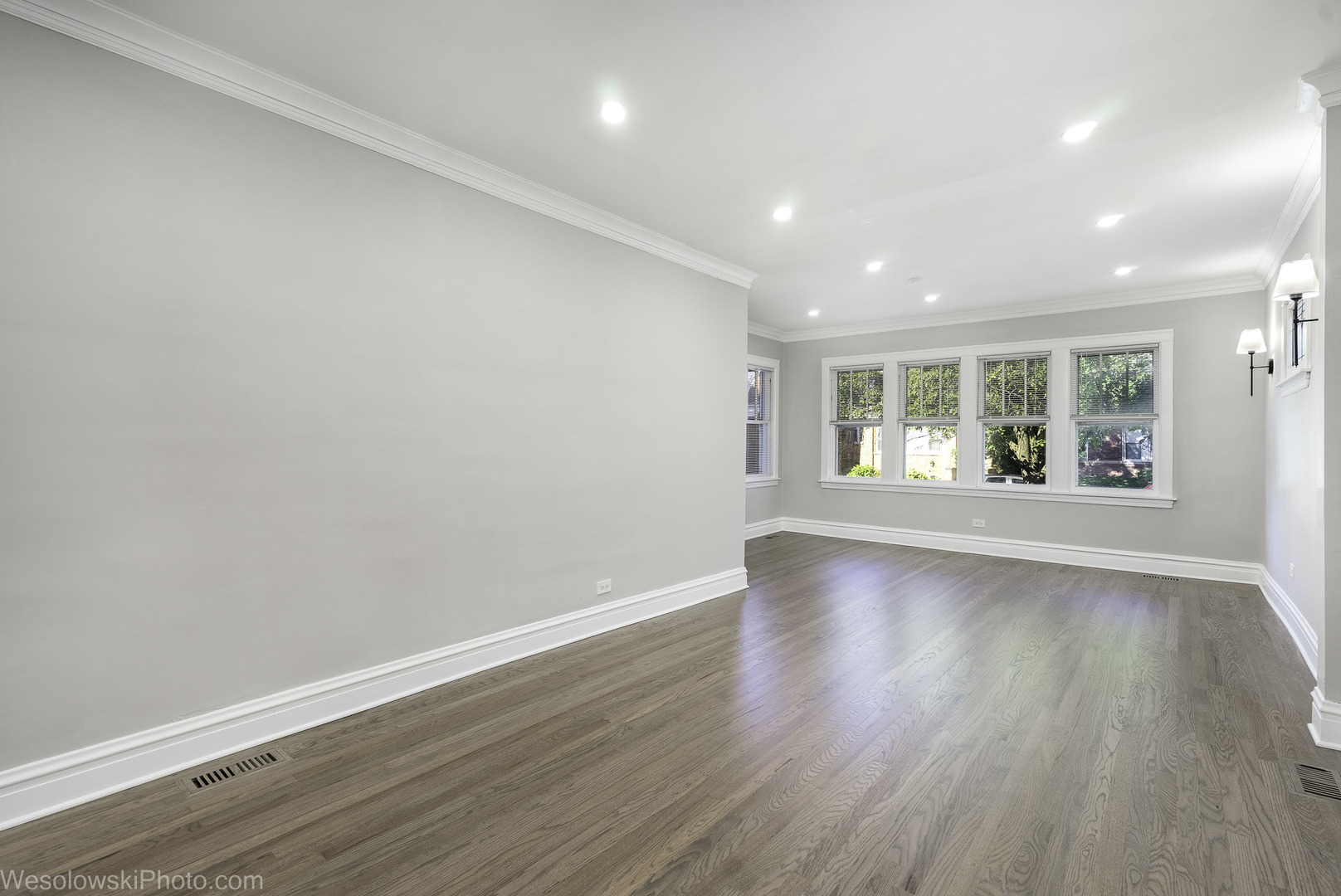 4055 N Marmora Avenue, Chicago, IL 60634