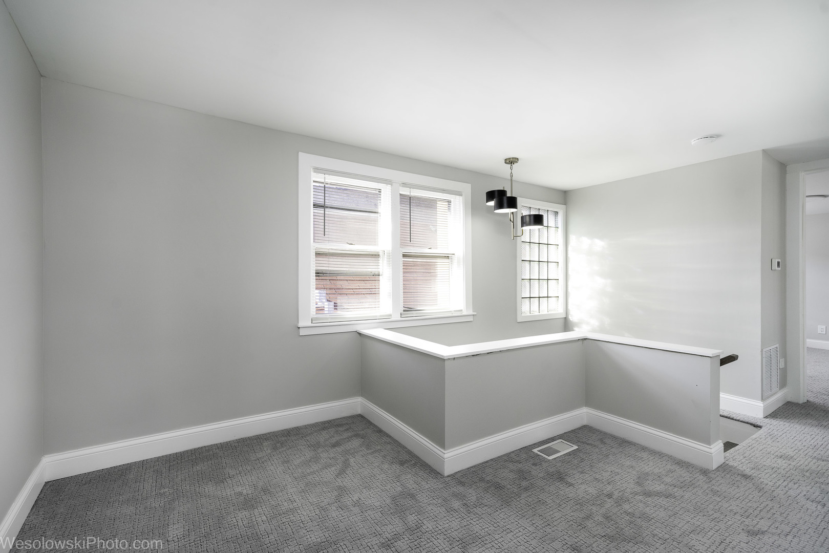 4055 N Marmora Avenue, Chicago, IL 60634