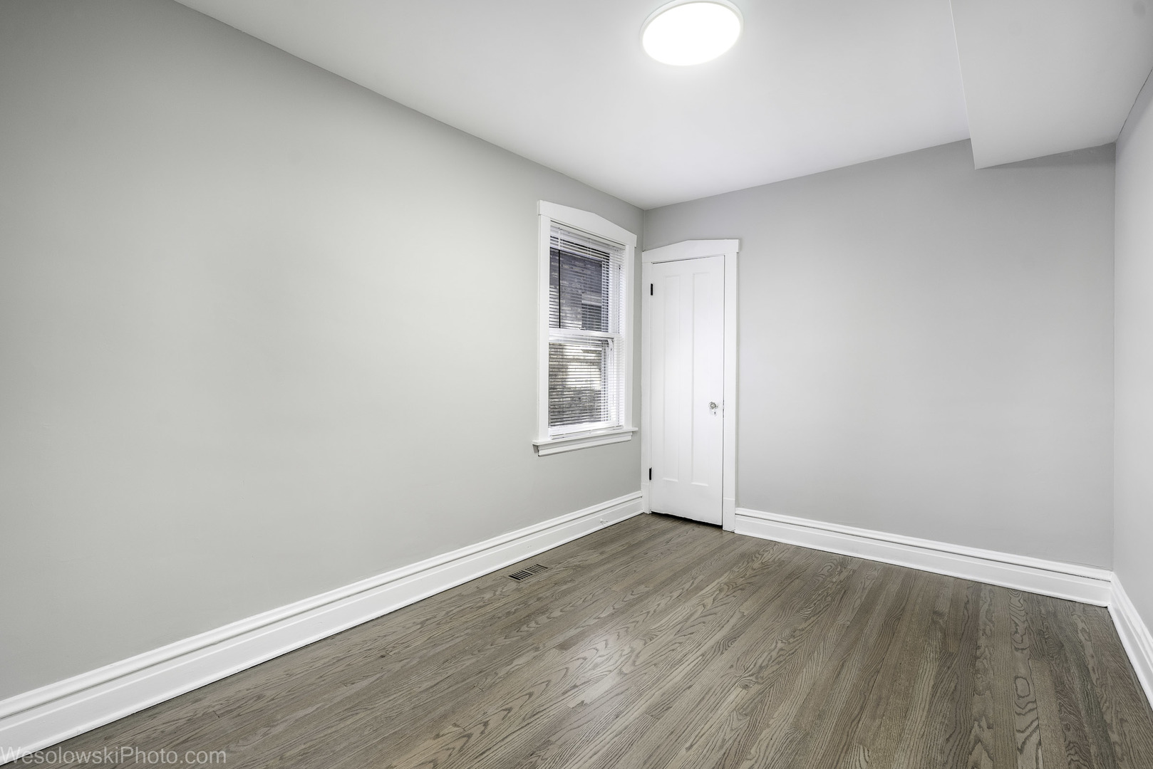 4055 N Marmora Avenue, Chicago, IL 60634
