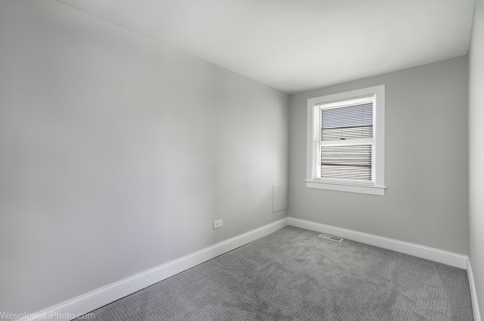 4055 N Marmora Avenue, Chicago, IL 60634