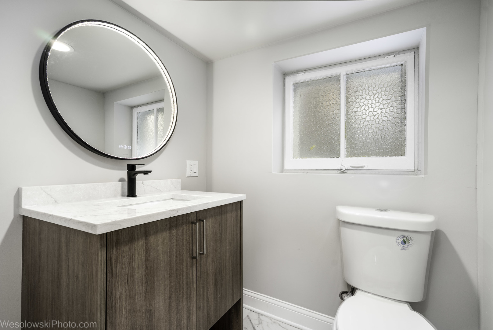 4055 N Marmora Avenue, Chicago, IL 60634