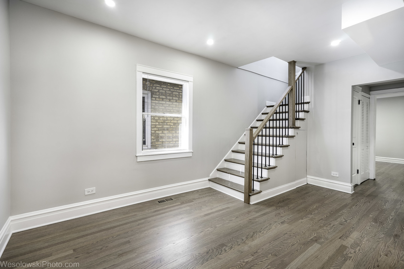4055 N Marmora Avenue, Chicago, IL 60634