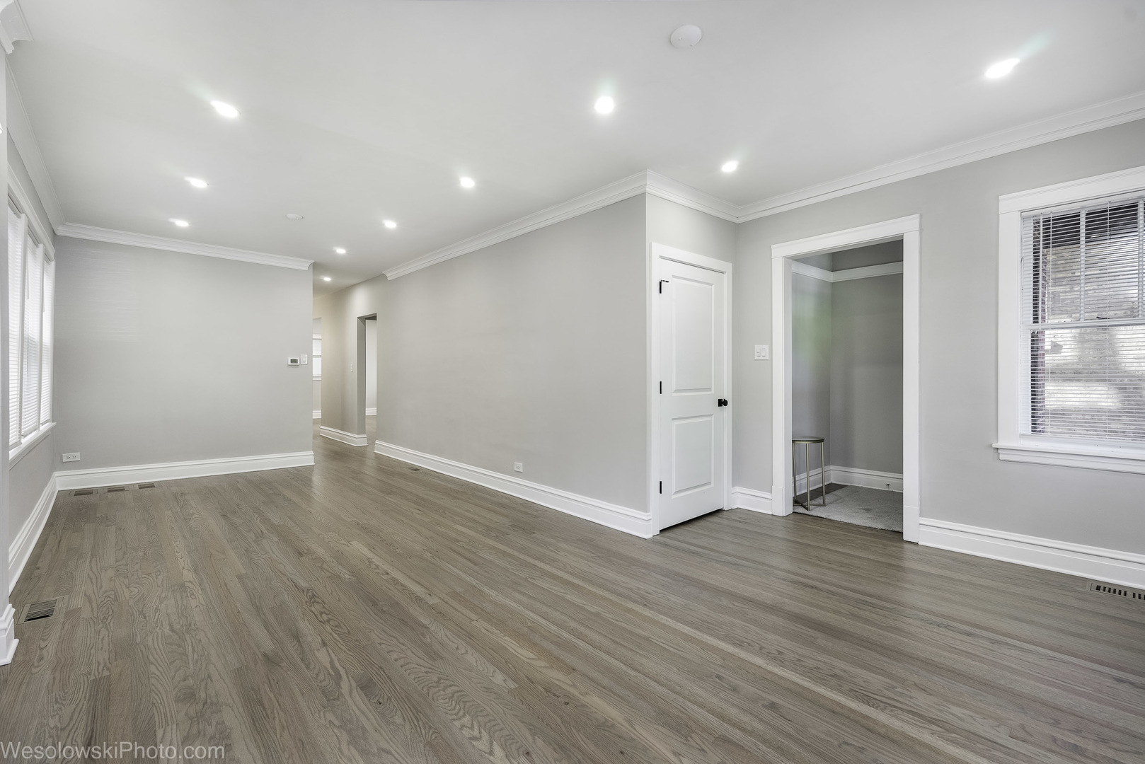 4055 N Marmora Avenue, Chicago, IL 60634