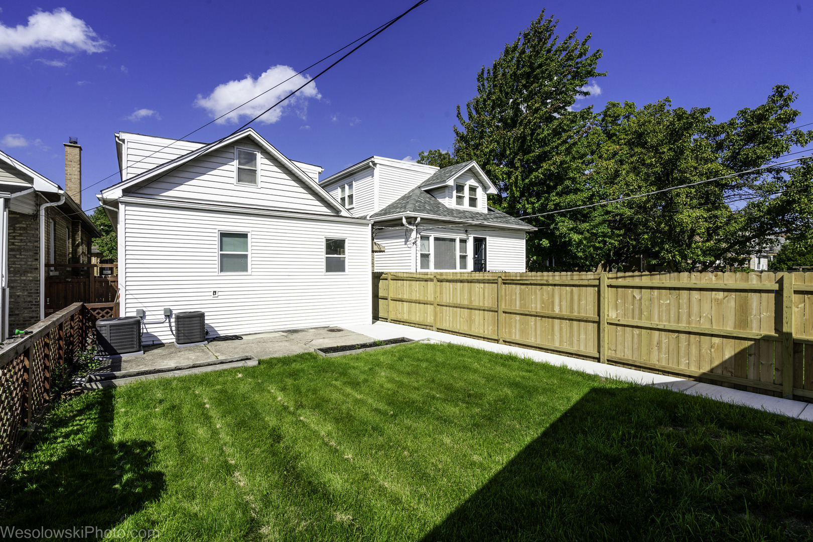 4055 N Marmora Avenue, Chicago, IL 60634