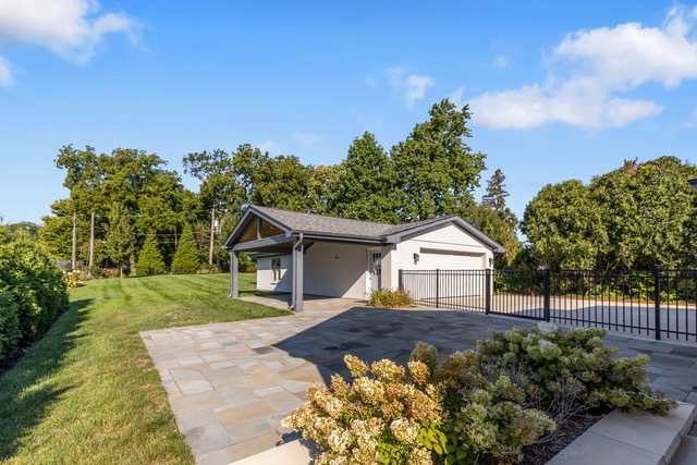 5726 Carpenter Street, Downers Grove, IL 60516