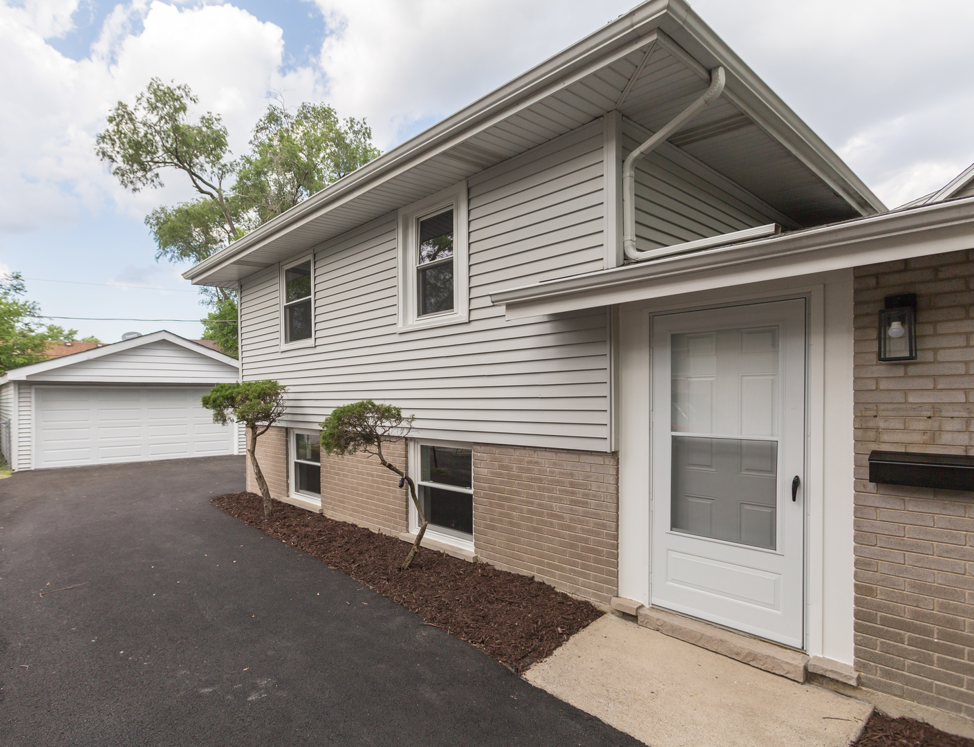 3742 W 168th Street, Country Club Hills, IL 60478