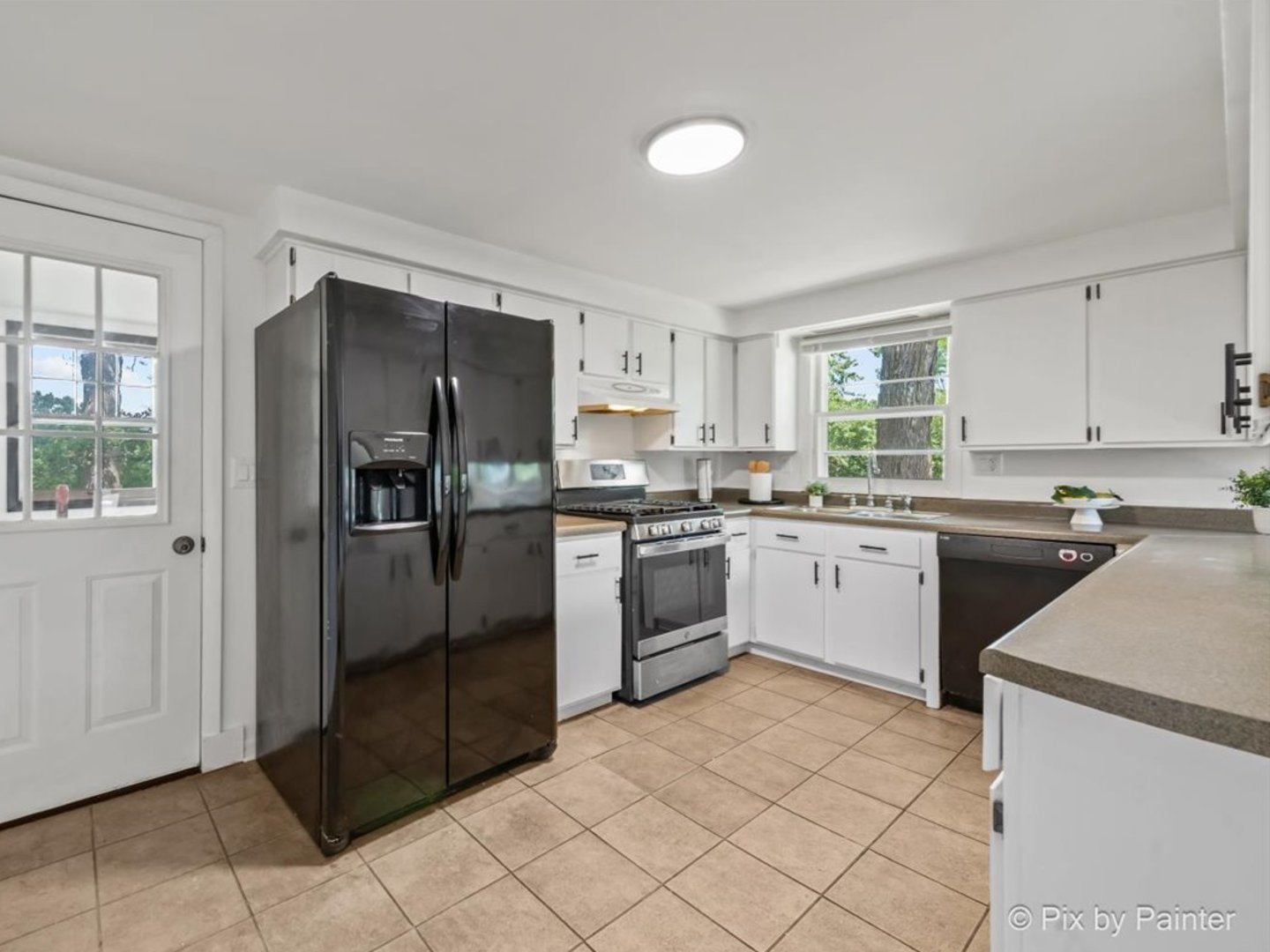 2822 26th Street, Zion, IL 60099
