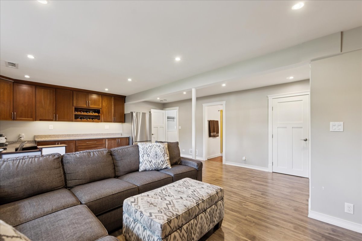 5518 Wilcox Avenue, Downers Grove, IL 60516