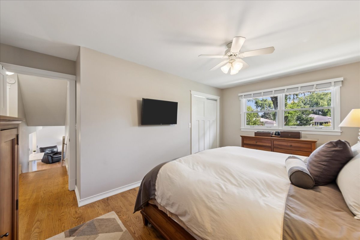 5518 Wilcox Avenue, Downers Grove, IL 60516