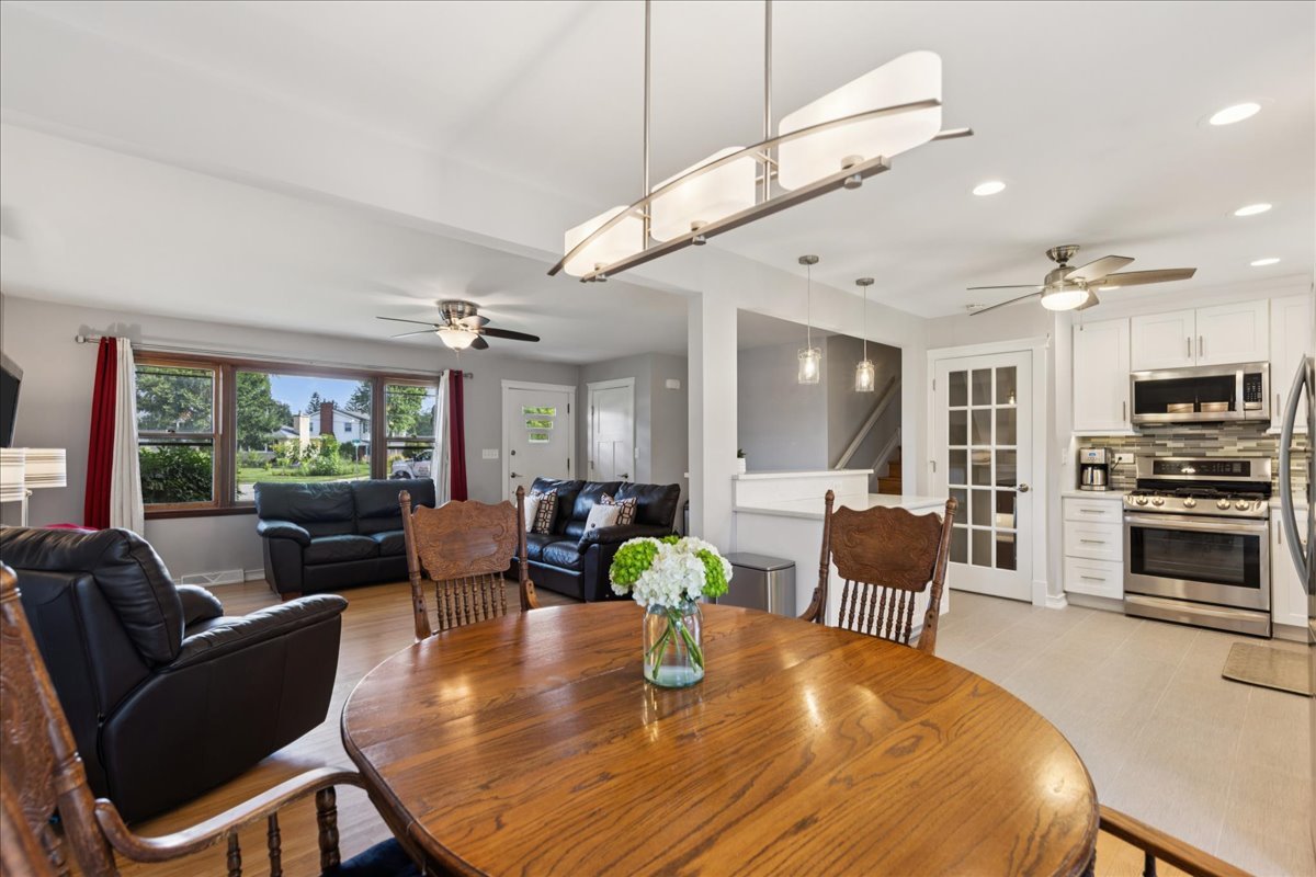 5518 Wilcox Avenue, Downers Grove, IL 60516