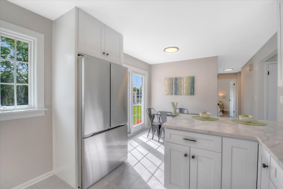 223 Gareth Lane, Schaumburg, IL 60193