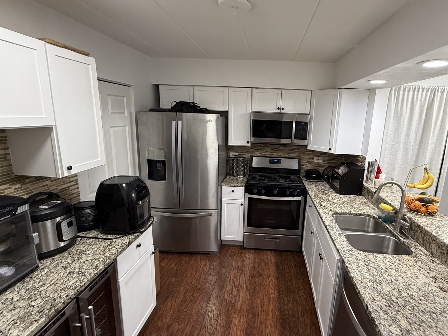 47 W Pier Drive #102, Westmont, IL 60559